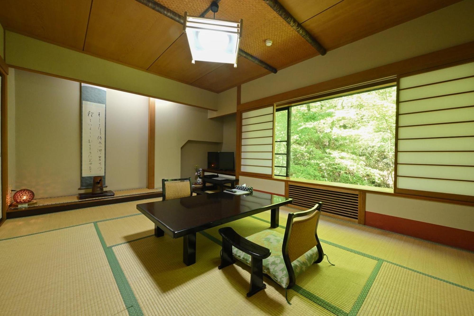 Osakaya Ryokan Kusatsu  Bagian luar foto