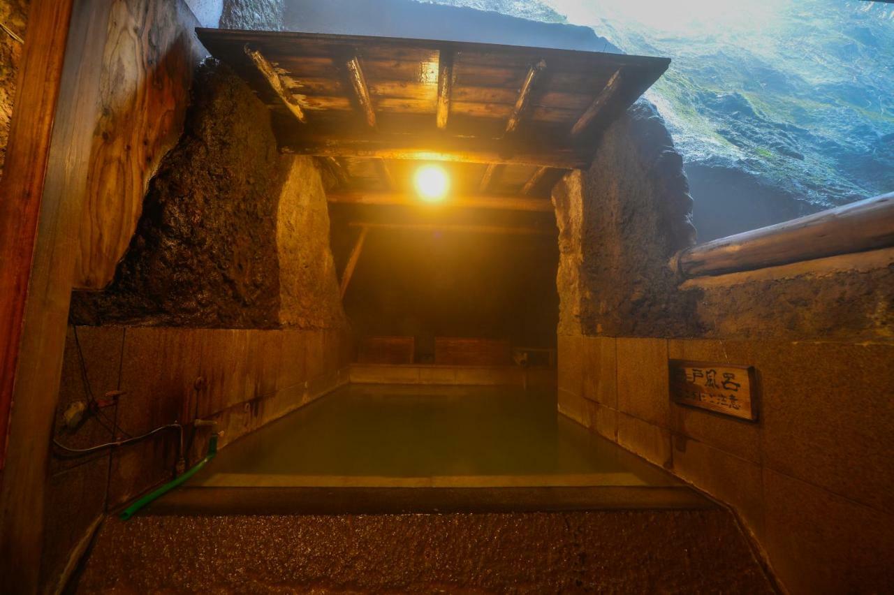 Osakaya Ryokan Kusatsu  Bagian luar foto