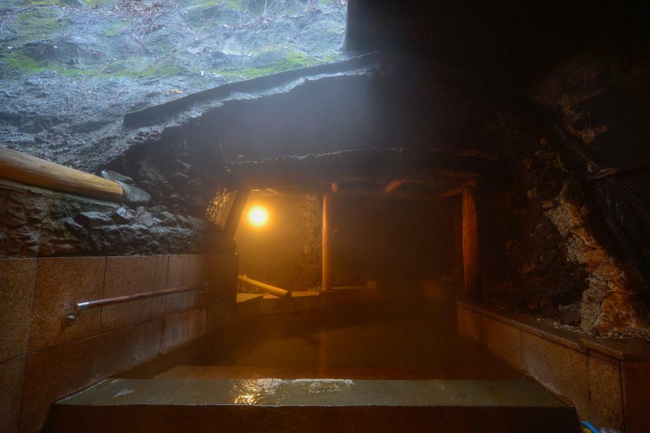 Osakaya Ryokan Kusatsu  Bagian luar foto