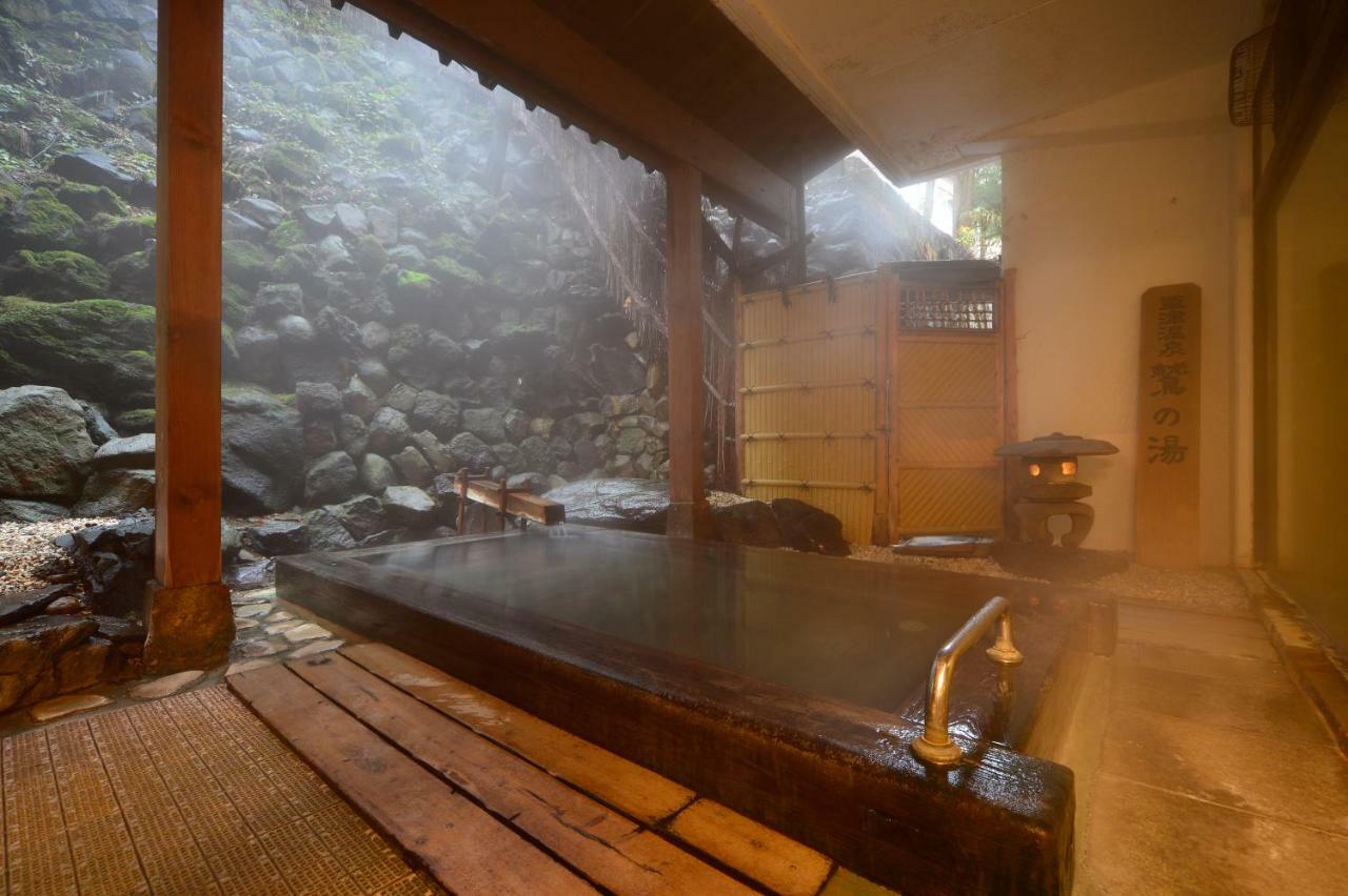 Osakaya Ryokan Kusatsu  Bagian luar foto